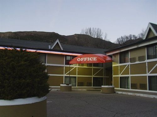 Adventure Inn - Glenwood Springs Exterior photo